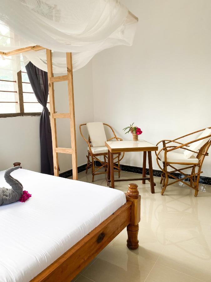 Lighthouse Guesthouse 南威 外观 照片