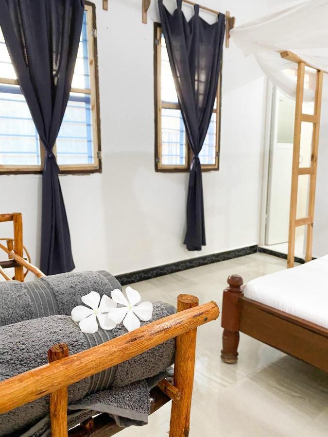 Lighthouse Guesthouse 南威 外观 照片
